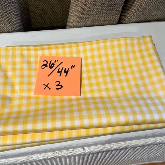 Vintage Bundle of 3 gingham pieces of fabric - Picture 13 of 13
